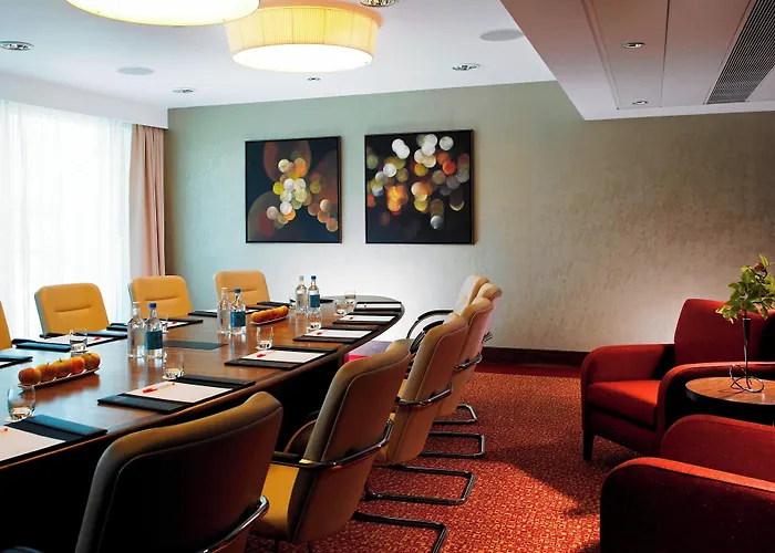 Lingfield Park Marriott Hotel & Country Club